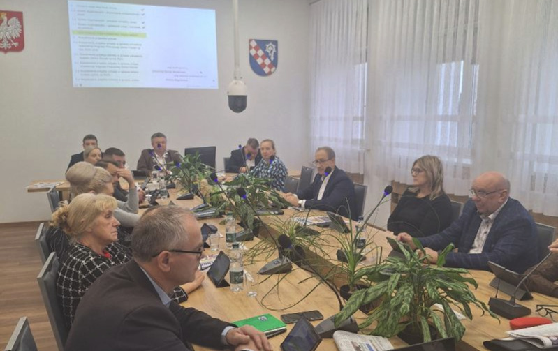 Zdjęcie do Ostatnia w tym roku sesja Rady Gminy Choceń