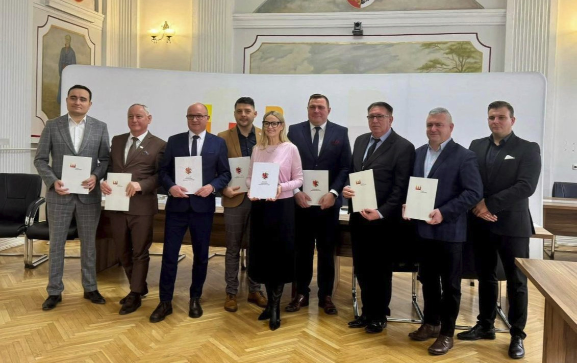 Zdjęcie do Wsp&oacute;lne działanie przy budowie ścieżki