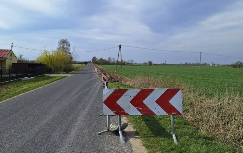 Zdjęcie do Rozpoczęły się prace przy przebudowie drogi gminnej Choceń &ndash; gr.gm.(Humlin)&nbsp;