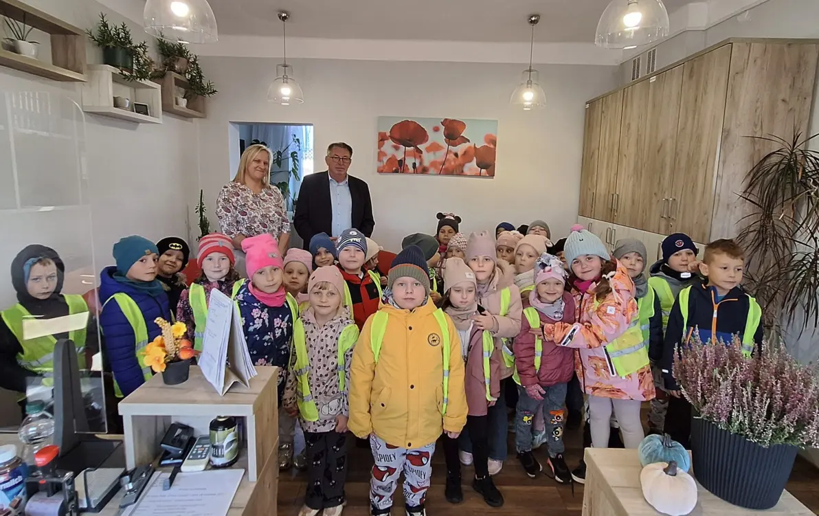 Zdjęcie do Dzieci z Przedszkola Samorządowego w Urzędzie&nbsp;