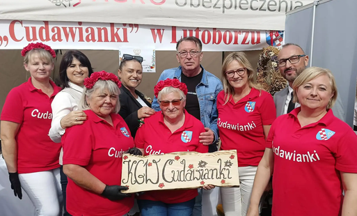 Zdjęcie do KGW Cudawianki na dożynkach w Spale